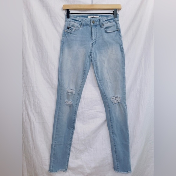 Kancan Light Wash Denim Mid Rise Raw Hem Ankle Skinny Jeans size 24 - Picture 1 of 6